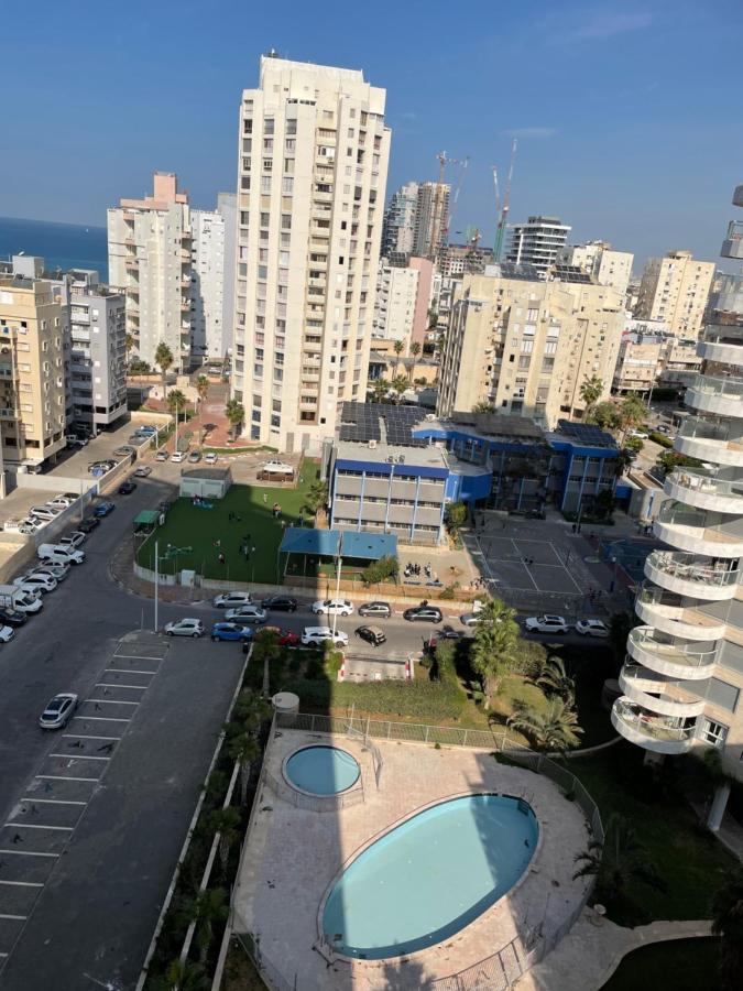 Isralux Apartments Bat Yam Esterno foto