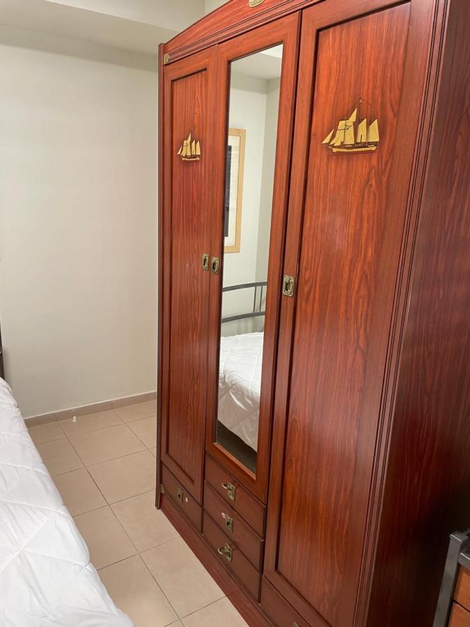 Isralux Apartments Bat Yam Esterno foto