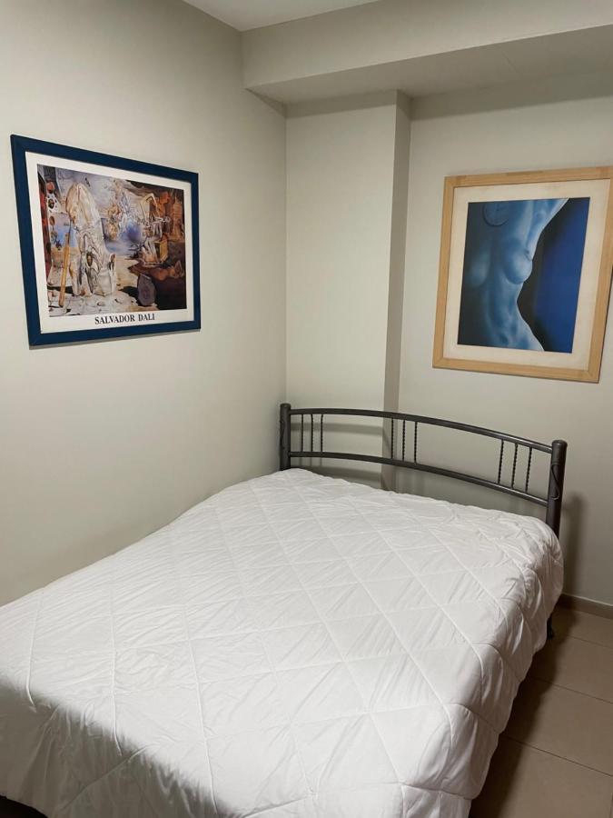 Isralux Apartments Bat Yam Esterno foto
