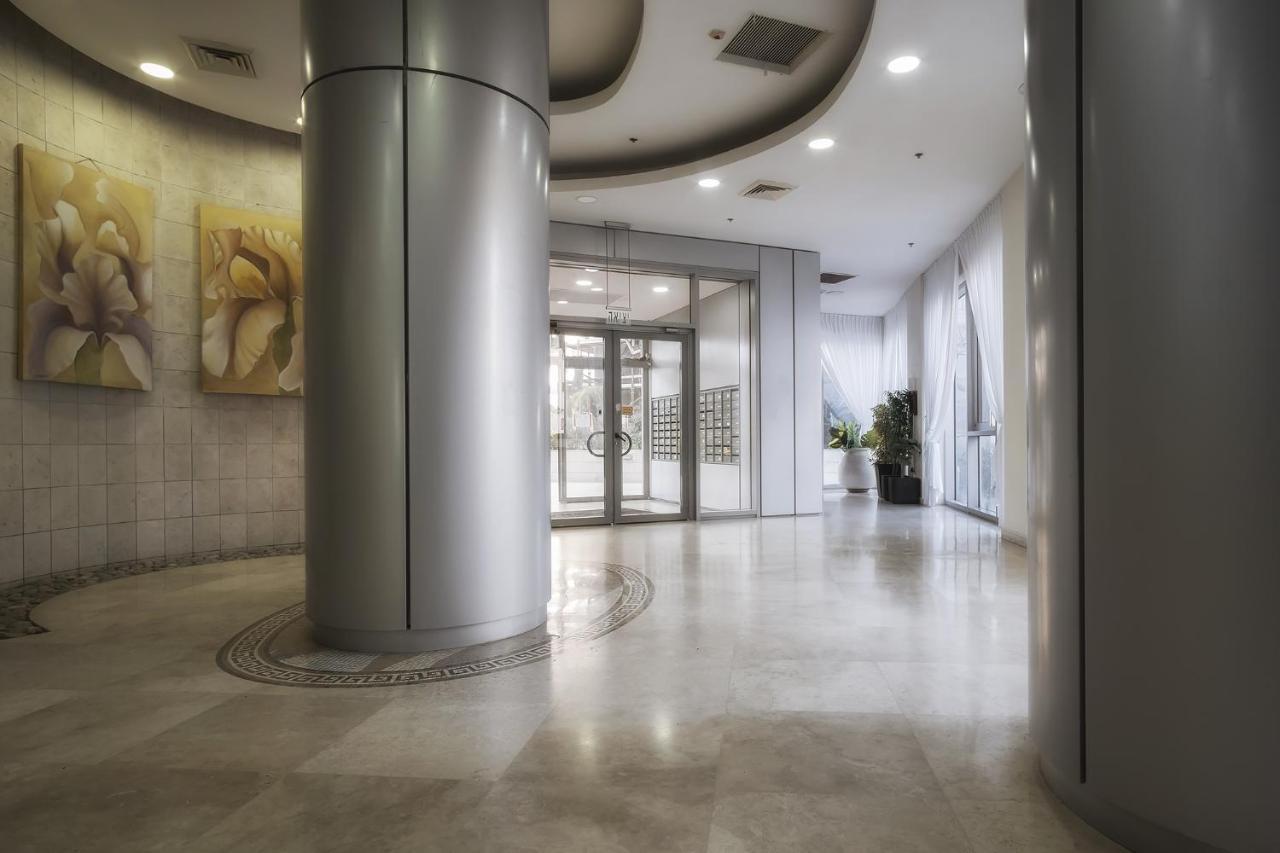 Isralux Apartments Bat Yam Esterno foto