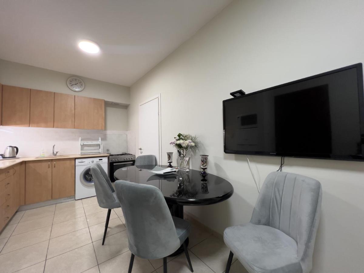 Isralux Apartments Bat Yam Esterno foto