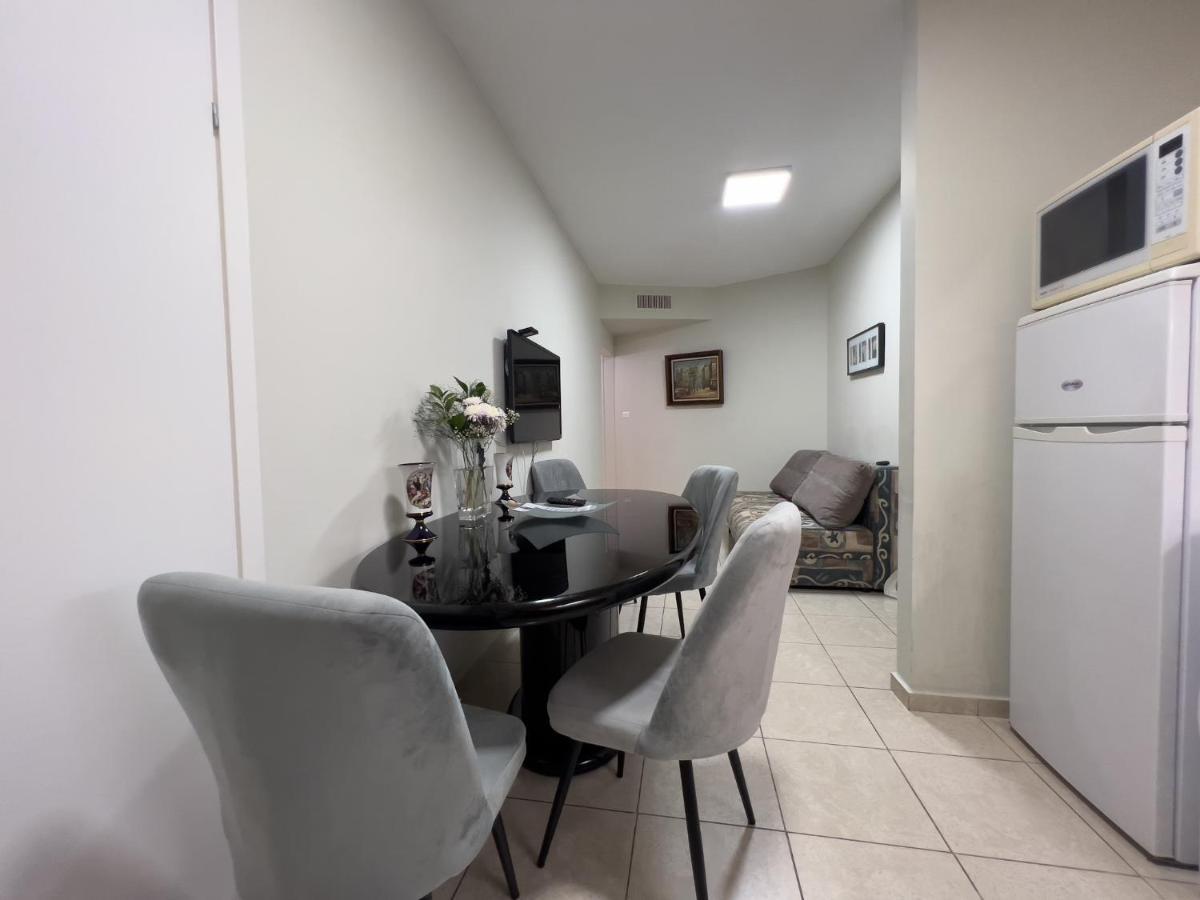 Isralux Apartments Bat Yam Esterno foto